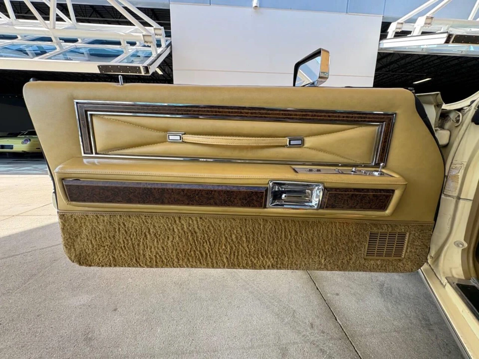 1976 Lincoln Continental 5th Gen - Image 23 of 31