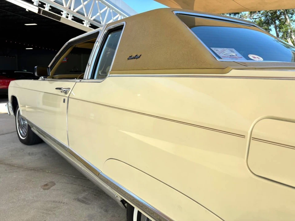 1976 Lincoln Continental 5th Gen - Image 16 of 31