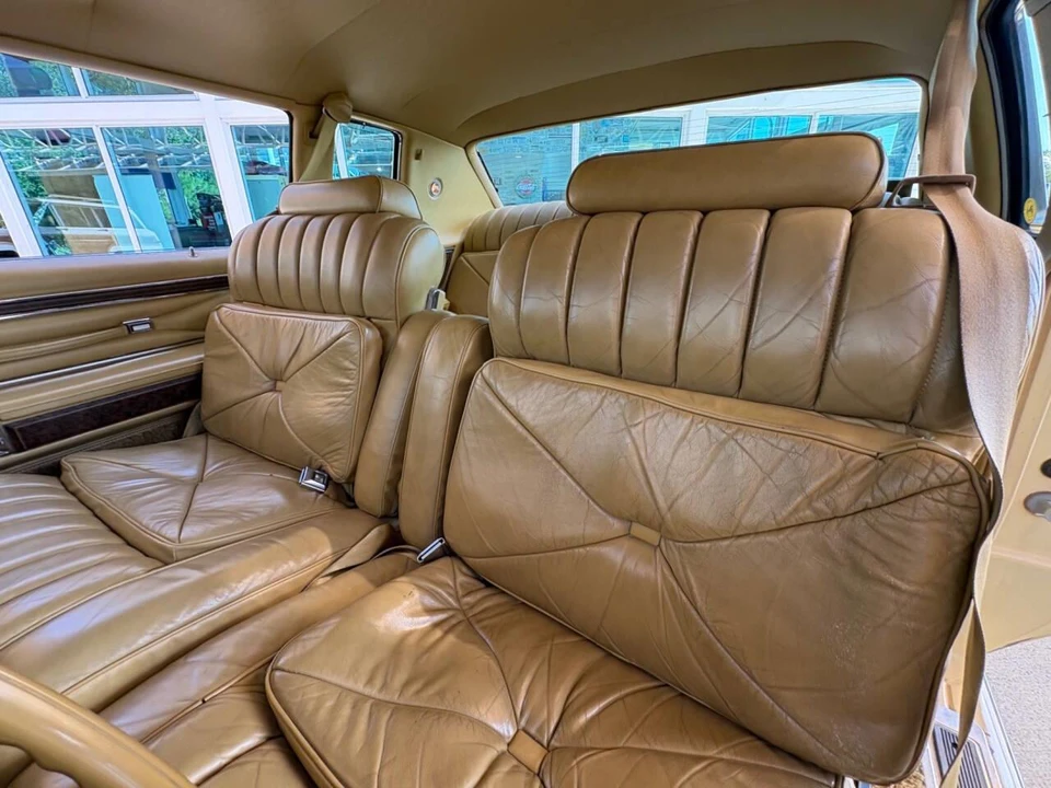 1976 Lincoln Continental 5th Gen - Image 26 of 31