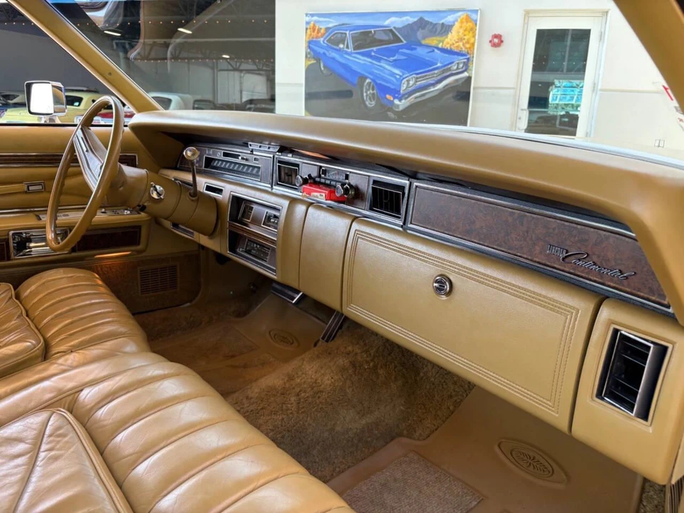 1976 Lincoln Continental 5th Gen - Image 30 of 31
