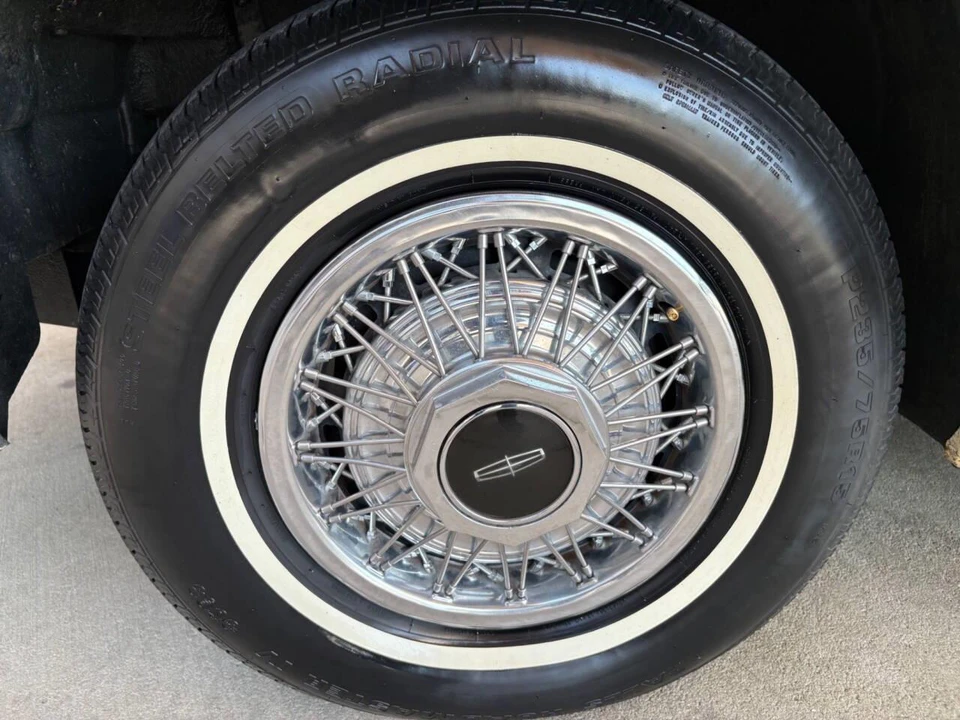 1976 Lincoln Continental 5th Gen - Image 22 of 31