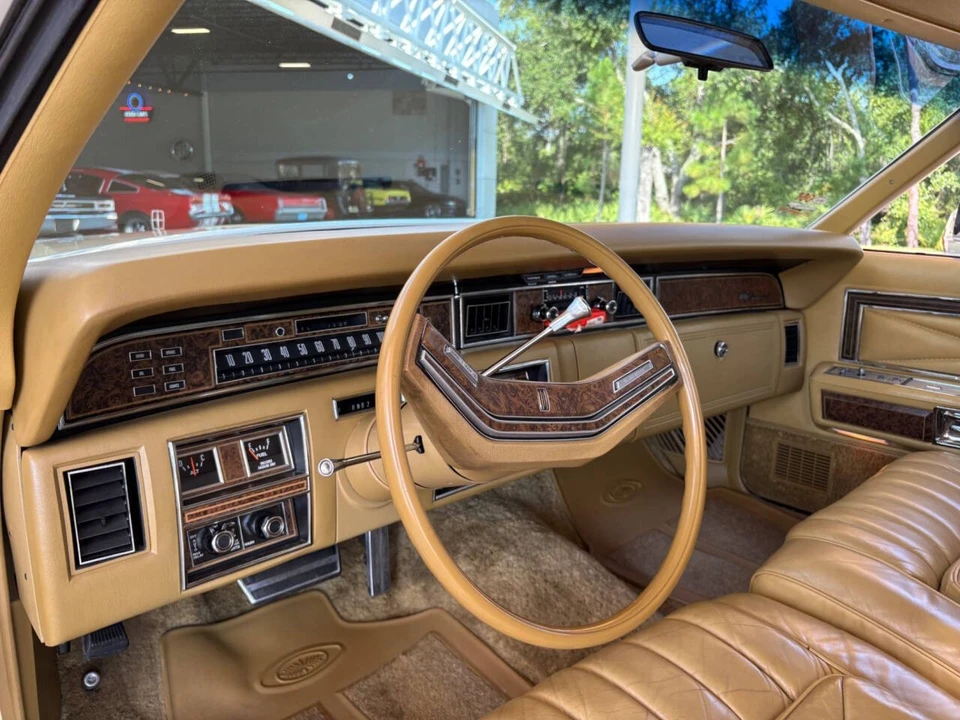 1976 Lincoln Continental 5th Gen - Image 24 of 31