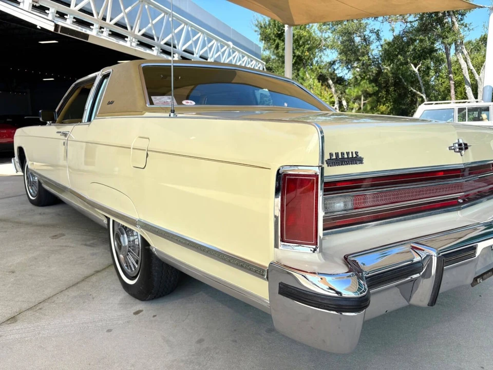 1976 Lincoln Continental 5th Gen - Image 17 of 21