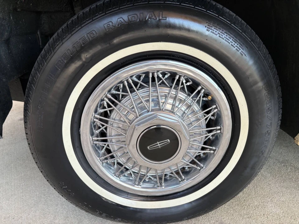 1976 Lincoln Continental 5th Gen - Image 22 of 31