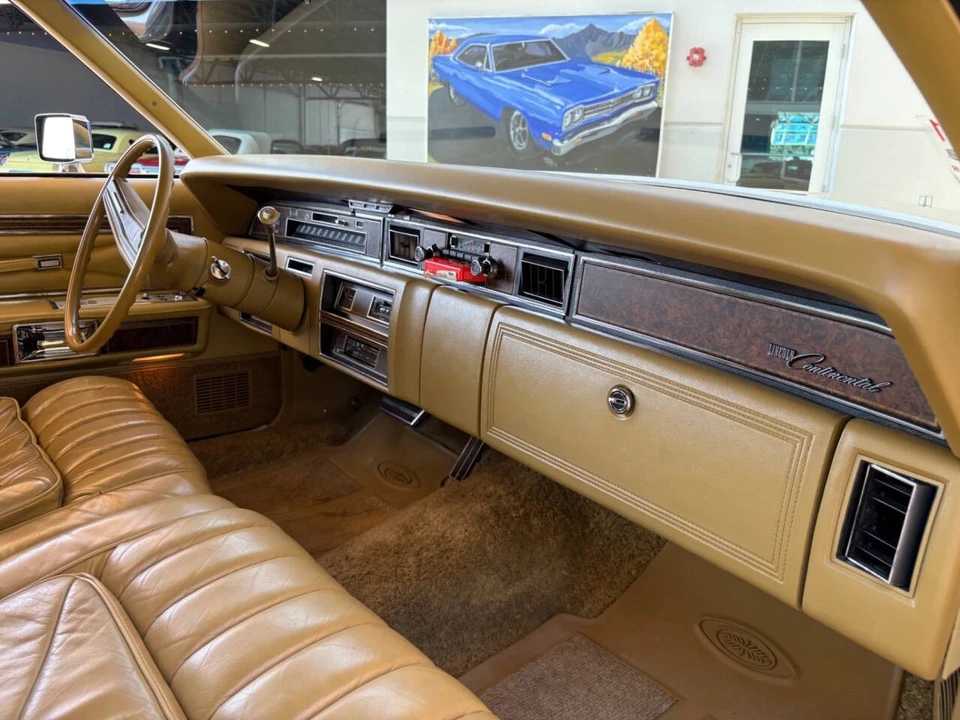 1976 Lincoln Continental 5th Gen - Image 30 of 31