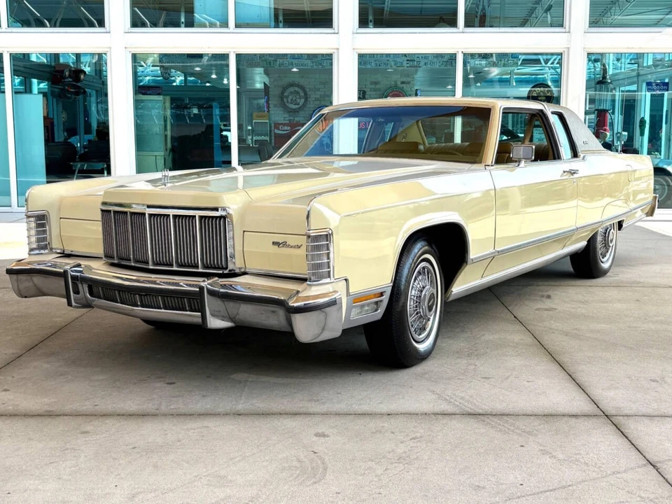 1976 Lincoln Continental 5th Gen - Image 13 of 21