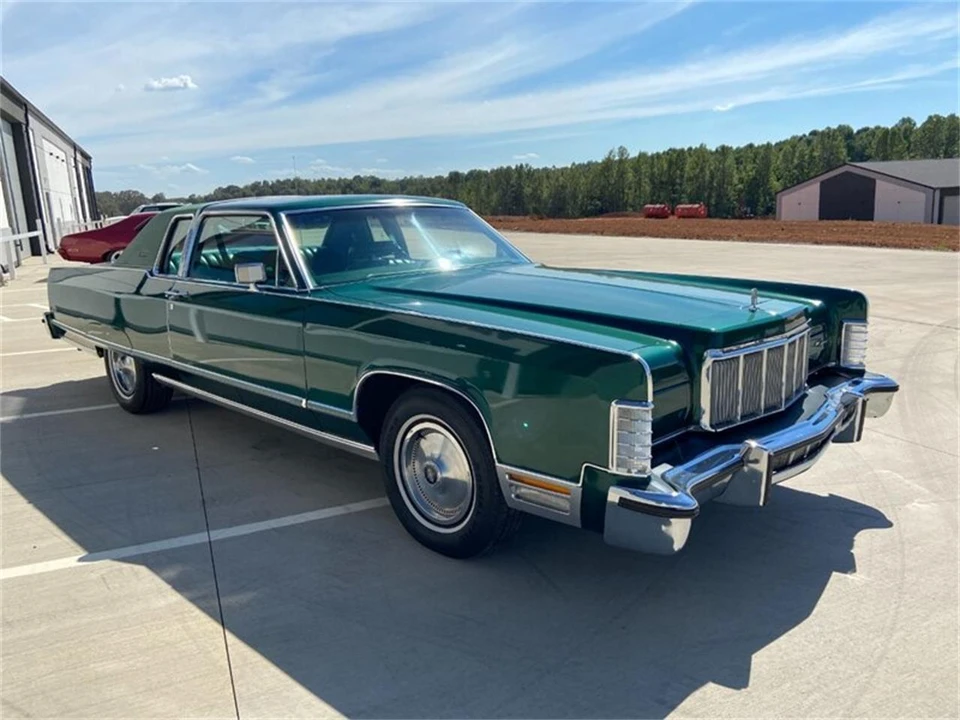 1976 Lincoln Continental 5th Gen - Image 3 of 31