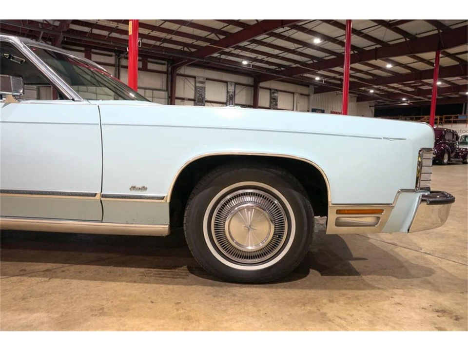 1976 Lincoln Continental 5th Gen - Image 11 of 31