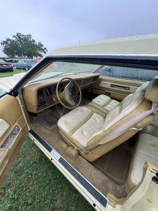 1976 Lincoln Continental 5th Gen - Image 3 of 4