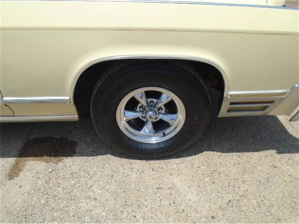 1976 Lincoln Continental 5th Gen - Image 16 of 25