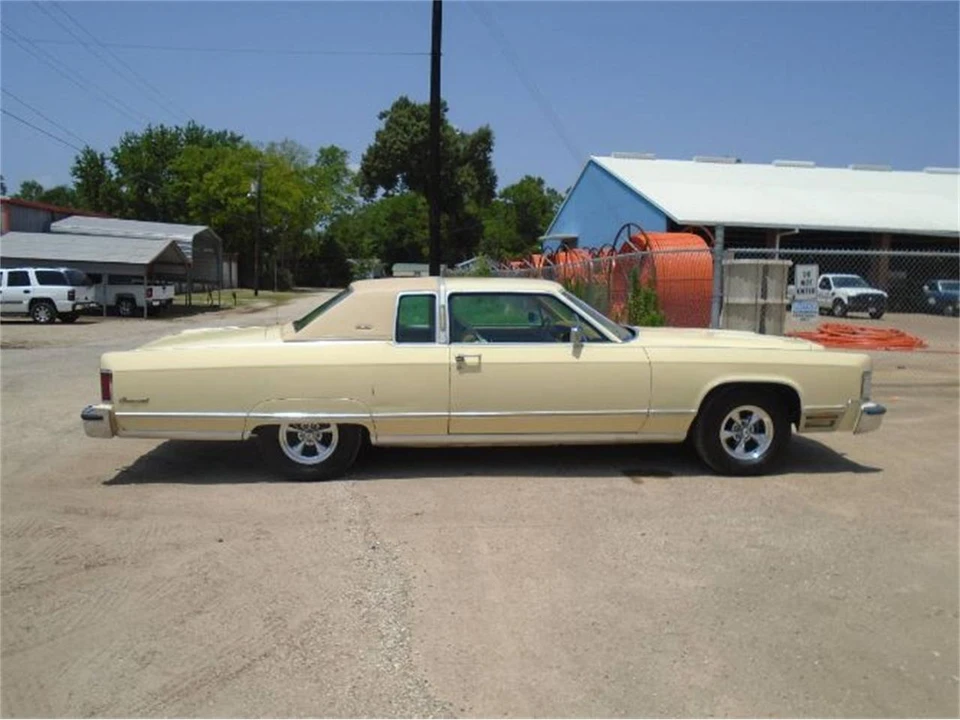 1976 Lincoln Continental 5th Gen - Image 21 of 25