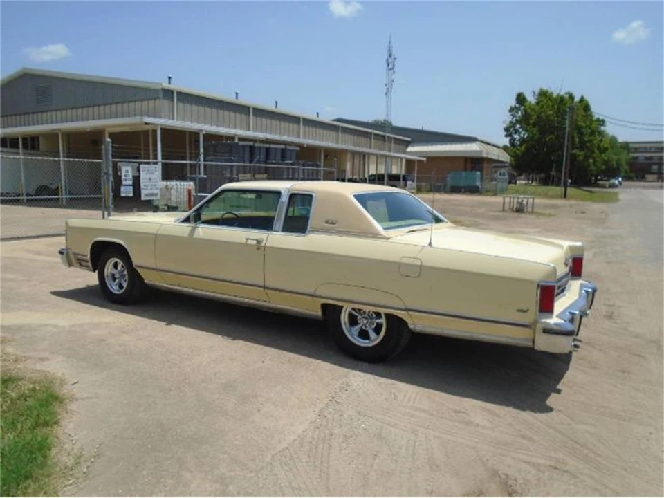 1976 Lincoln Continental 5th Gen - Image 22 of 25