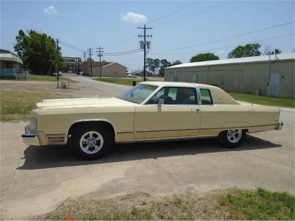1976 Lincoln Continental 5th Gen - Image 24 of 25