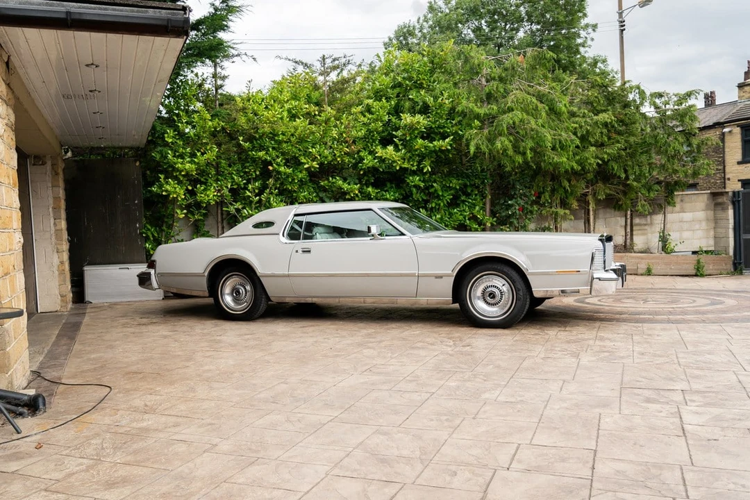 1976 Lincoln Continental 5th Gen - Image 8 of 30
