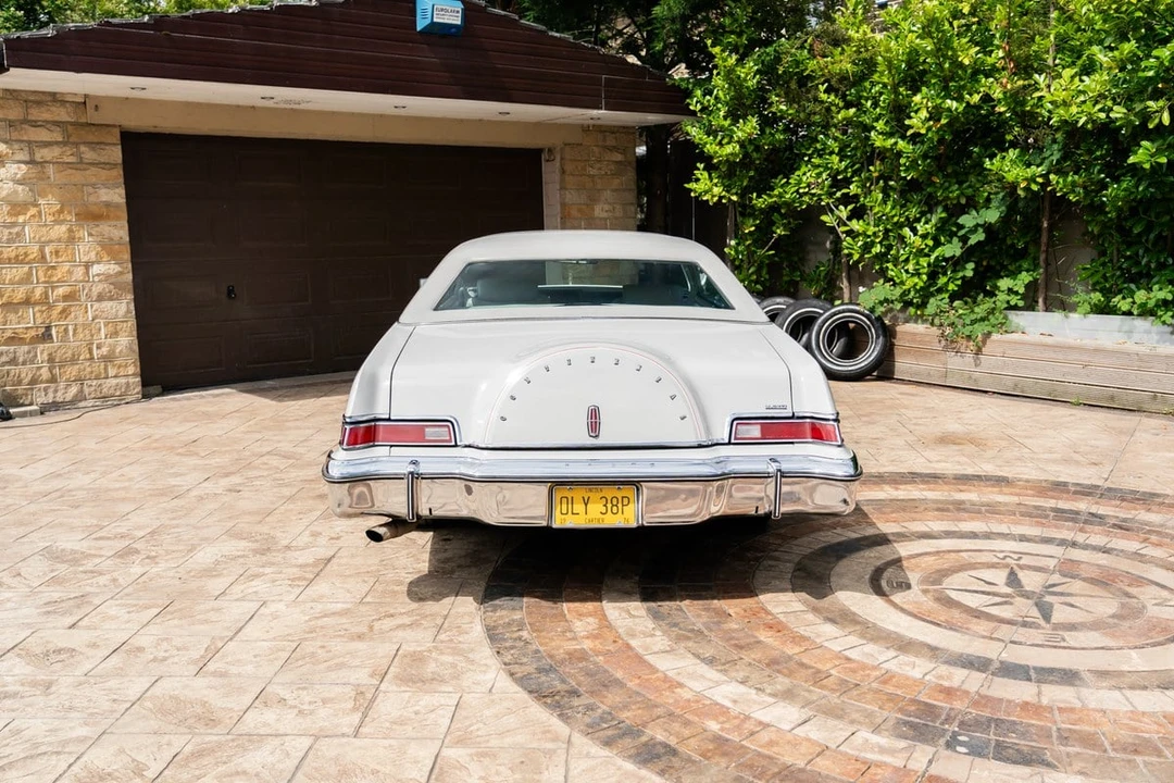 1976 Lincoln Continental 5th Gen - Image 11 of 30