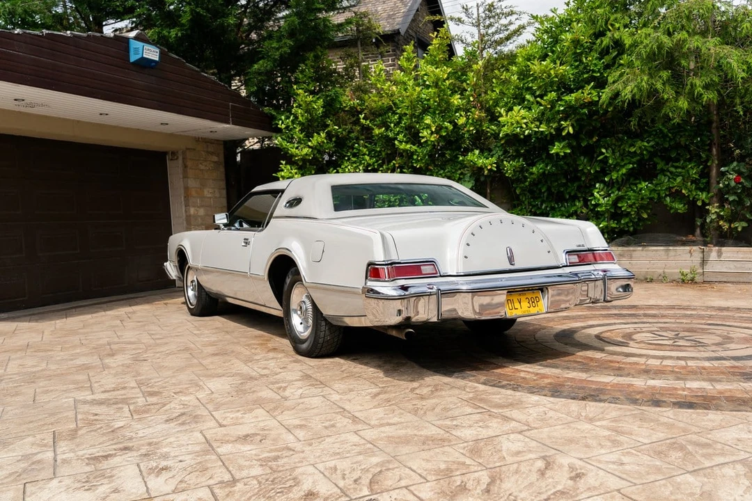 1976 Lincoln Continental 5th Gen - Image 12 of 30