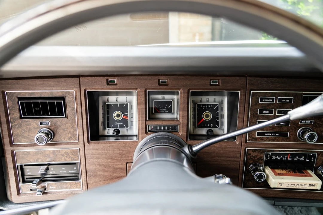 1976 Lincoln Continental 5th Gen - Image 28 of 30