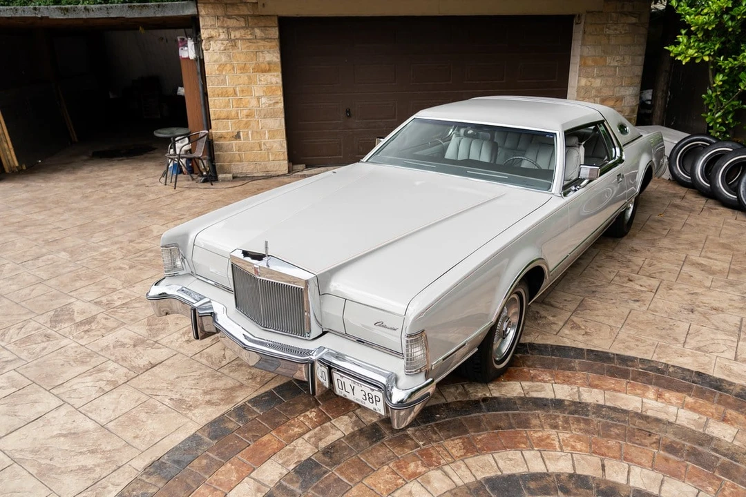 1976 Lincoln Continental 5th Gen - Image 19 of 30