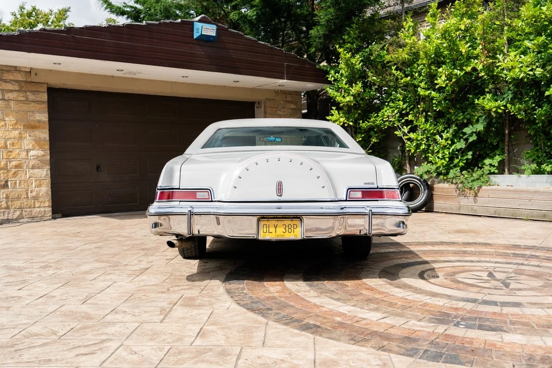 1976 Lincoln Continental 5th Gen - Image 10 of 30