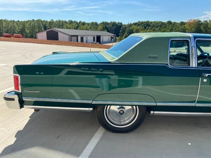 1976 Lincoln Continental 5th Gen - Image 15 of 31