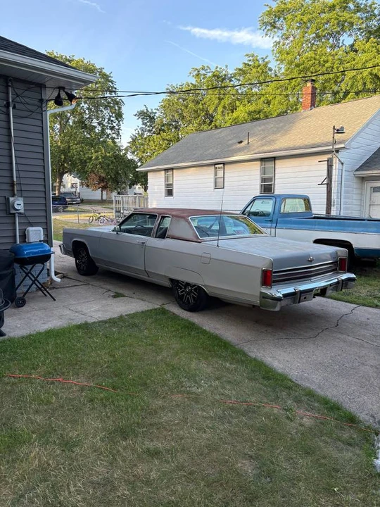 1976 Lincoln Continental 5th Gen - Image 6 of 17