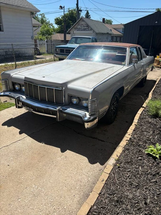 1976 Lincoln Continental 5th Gen - Image 2 of 8