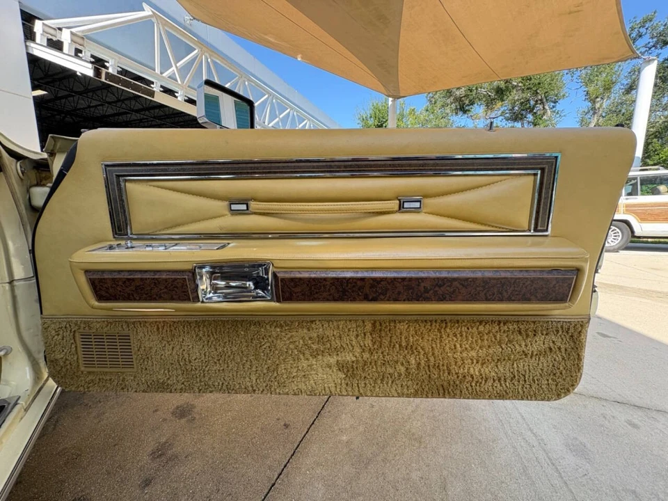 1976 Lincoln Continental 5th Gen - Image 29 of 31