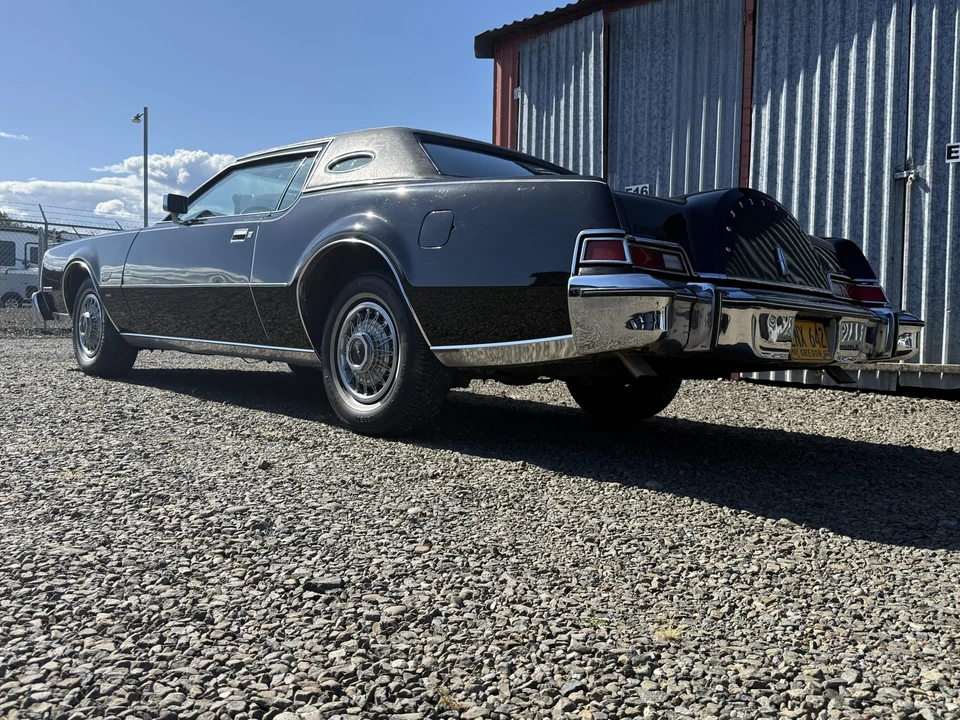 1976 Lincoln Continental Mark IV - Image 16 of 31