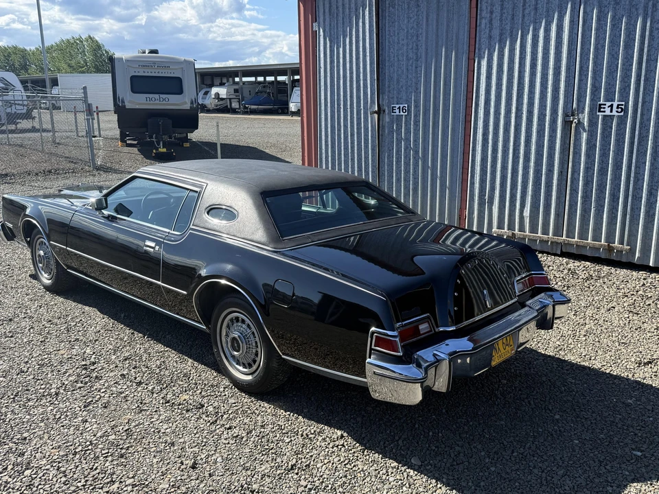 1976 Lincoln Continental Mark IV - Image 14 of 31