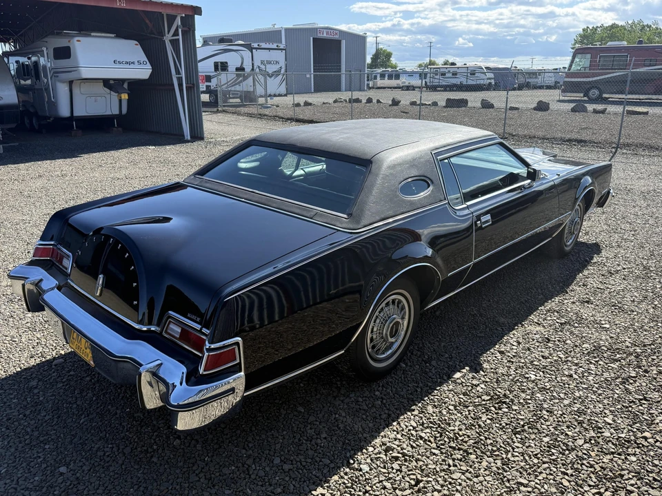 1976 Lincoln Continental Mark IV - Image 11 of 31