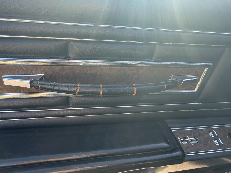 1976 Lincoln Continental Mark IV - Image 26 of 31