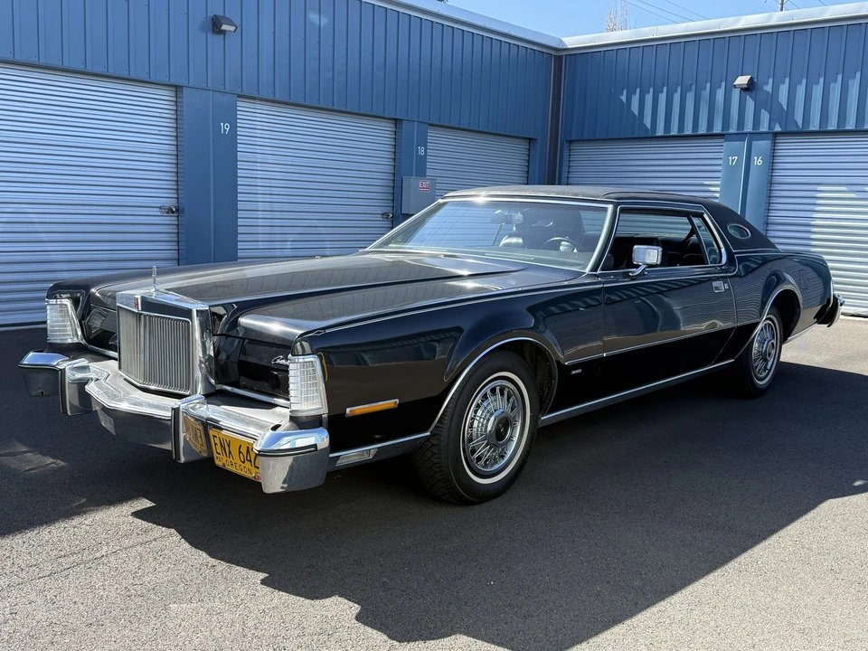 1976 Lincoln Continental Mark IV - Image 2 of 31