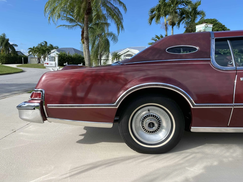 1976 Lincoln Continental 5th Gen - Image 15 of 31
