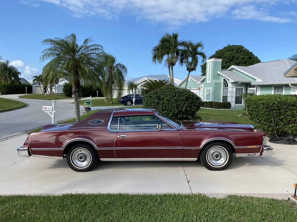 1976 Lincoln Continental 5th Gen - Image 4 of 31