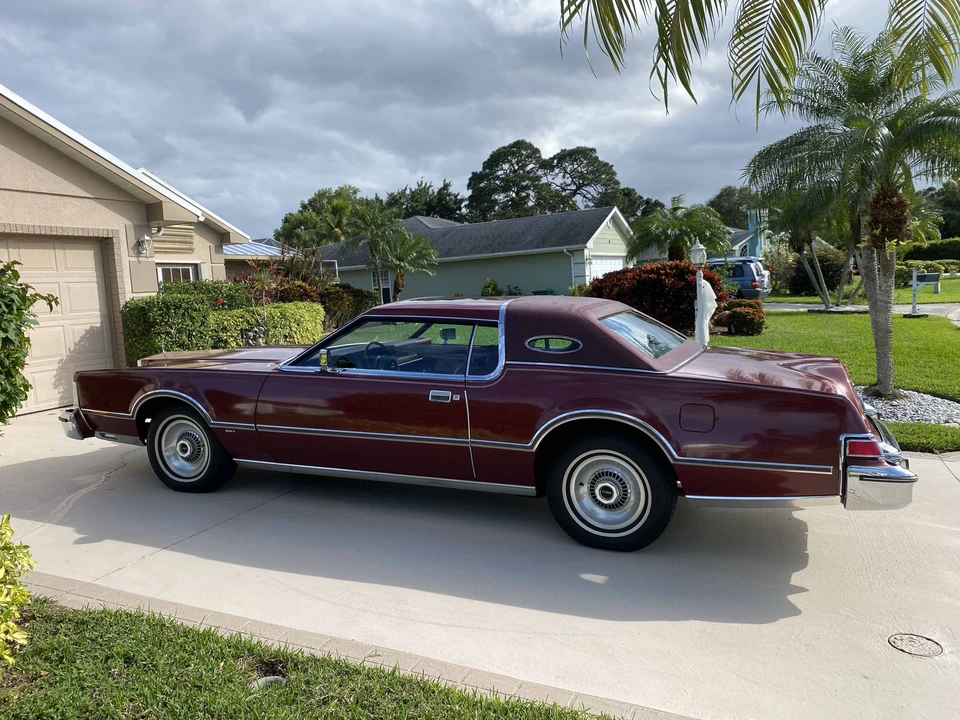 1976 Lincoln Continental 5th Gen - Image 8 of 31