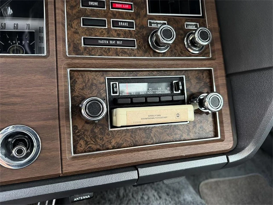 1976 Lincoln Continental Mark IV - Image 29 of 31