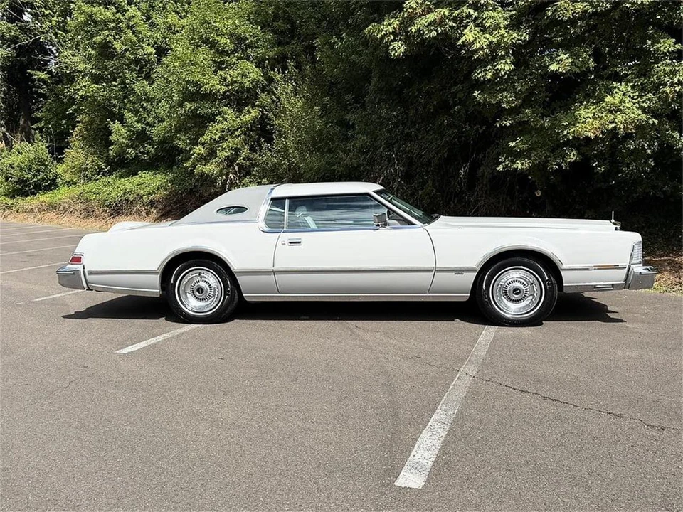 1976 Lincoln Continental Mark IV - Image 13 of 31