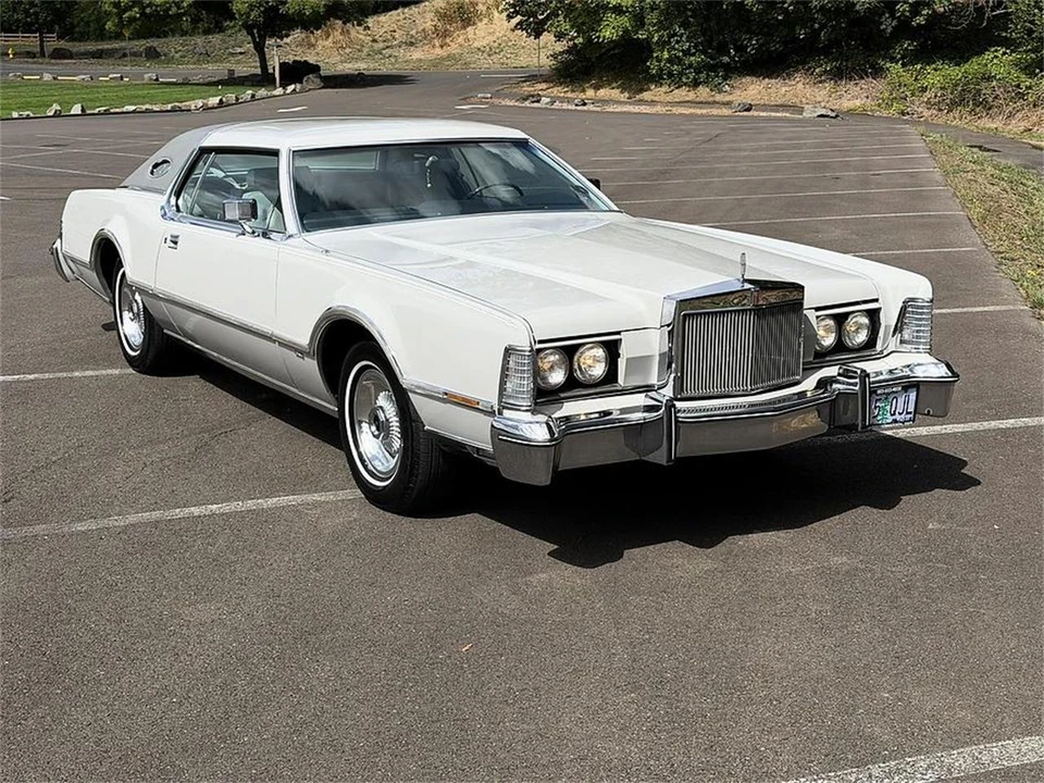 1976 Lincoln Continental Mark IV - Image 14 of 31