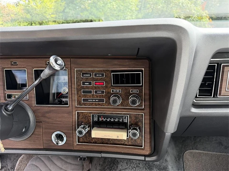 1976 Lincoln Continental Mark IV - Image 26 of 31