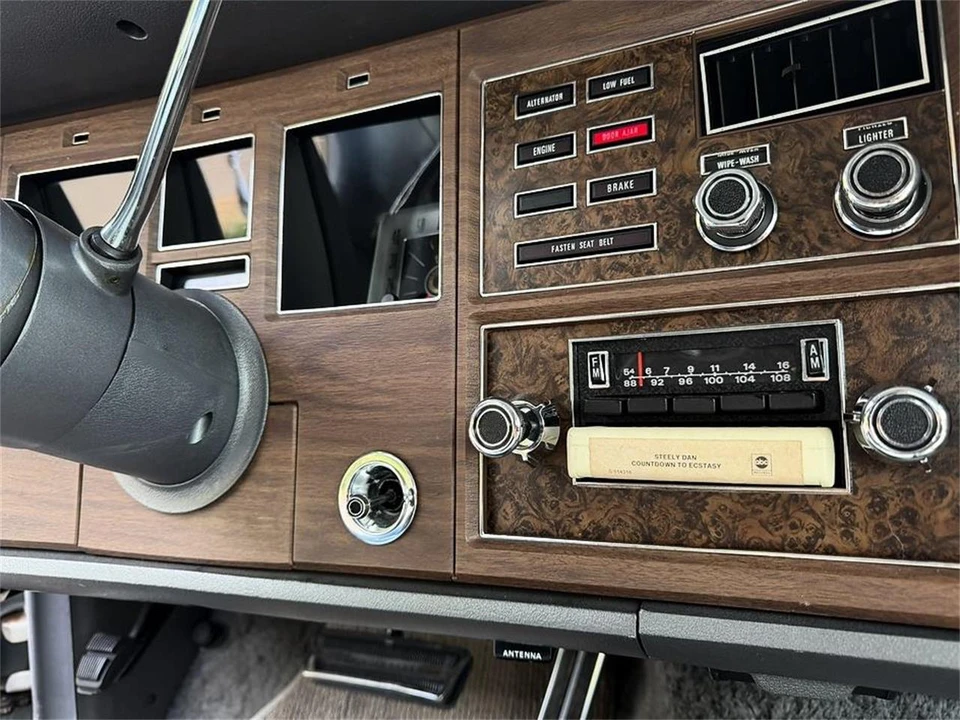 1976 Lincoln Continental Mark IV - Image 30 of 31