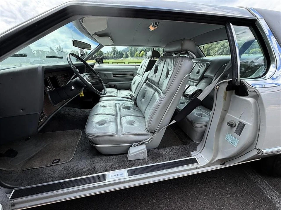 1976 Lincoln Continental Mark IV - Image 18 of 31