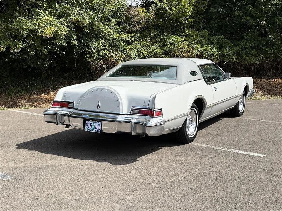 1976 Lincoln Continental Mark IV - Image 12 of 31