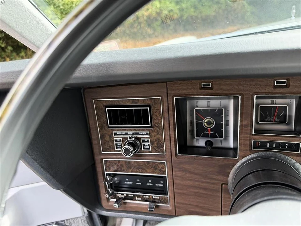1976 Lincoln Continental Mark IV - Image 24 of 31