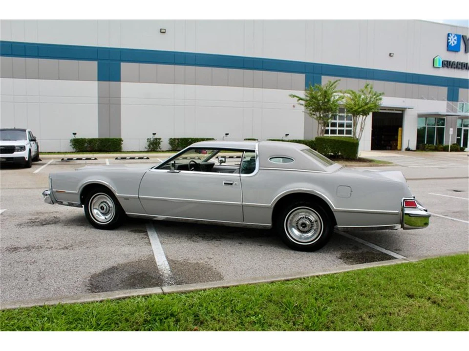 1976 Lincoln Continental Mark IV - Image 28 of 31