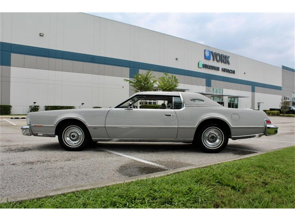 1976 Lincoln Continental Mark IV - Image 11 of 31