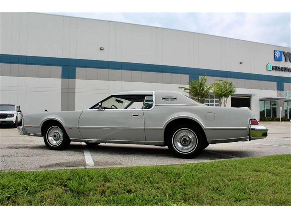 1976 Lincoln Continental Mark IV - Image 12 of 31