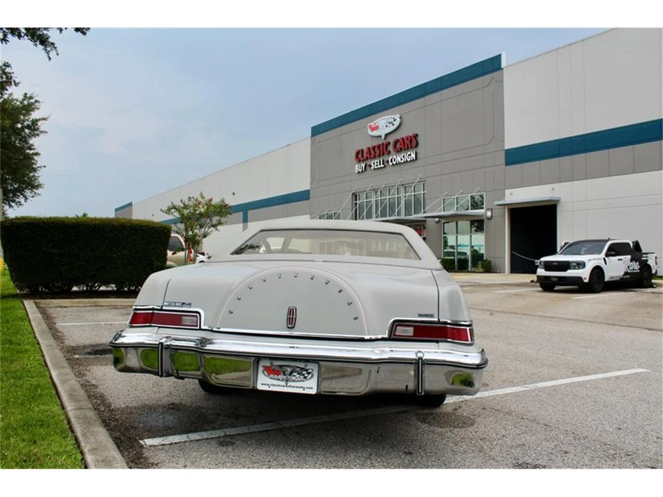 1976 Lincoln Continental Mark IV - Image 15 of 31