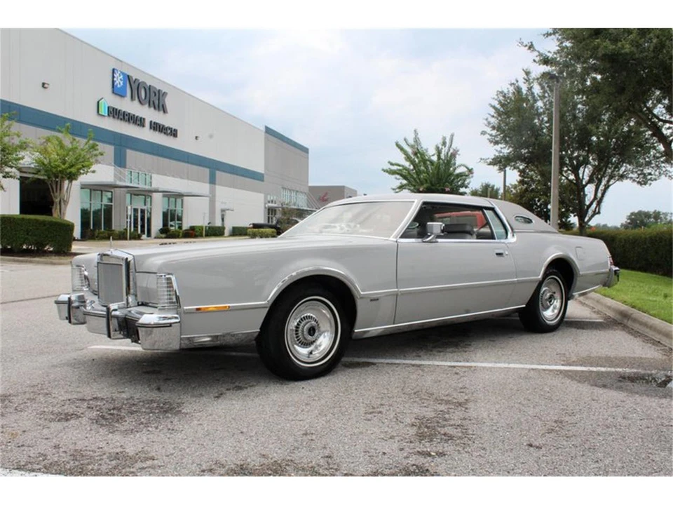 1976 Lincoln Continental Mark IV - Image 9 of 31