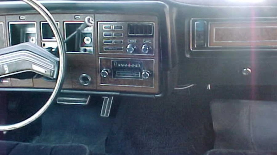 1976 Lincoln Continental Mark IV - Image 18 of 29