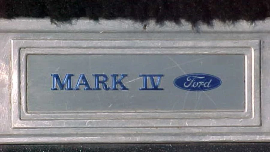 1976 Lincoln Continental Mark IV - Image 17 of 29
